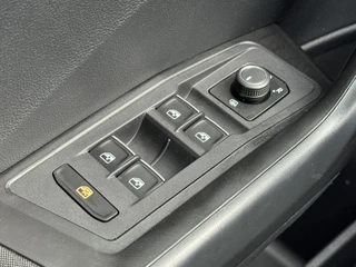 Volkswagen T-Roc Volkswagen T-ROC 1.5 TSI Sport Led Adaptive cruise Climate control Navigatie Pdc voor+achter DAB - afbeelding nr 32