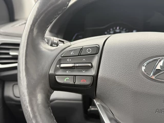 Hyundai IONIQ Hyundai IONIQ Premium EV Navi,Leder,Dodehoek,Schuifdak,Camera,Clima,Cruise,Stoelverwarming V+A,Stuurverwarming,Pdc V+A,Nieuwe Apk bij Aflevering - afbeelding nr 17