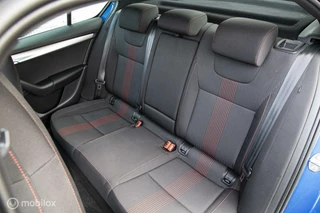 Škoda Octavia Skoda Octavia 1.0 TSI Greentech Sport Business/PANODAK - afbeelding nr 9