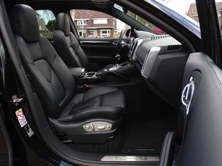 Porsche Cayenne Porsche Cayenne 3.0 S E-Hybrid 410PK / Porsche Sport Design / LED - afbeelding nr 14
