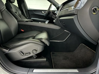 Volvo XC60 Volvo XC60 2.0 T8 Twin Engine AWD Inscription Pano Leer Trek - afbeelding nr 21