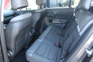 Citroën C5 Aircross Citroen C5 Aircross 1.2 130PK AUTOMAAT | NAVIGATIE BY APPLE CARPLAY/ANDROID AUTO | ACHTERUITRIJ CAMERA | KEYLESS ENTRY/START | LED KOPLAMPEN | CRUISE CONTROL | CLIMATE CONTROL | DAB+ RADIO | ALL SEASON BANDEN | 18