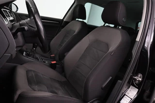 Volkswagen Golf Volkswagen Golf 1.4 TSI Highline | Stoelverwarming | Camera | Full LED | Adaptive cruise | Carplay | Climate control | Parkeerhulp | Bluetooth - afbeelding nr 17