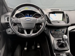 Ford Kuga Ford Kuga 1.5 EcoBoost ST Line Navi,Camera,Trekhaak,Clima,Halfleder,Pdc V+A,120pk,Lm velgen,6 Bak,Apk tot 06-2026 - afbeelding nr 3