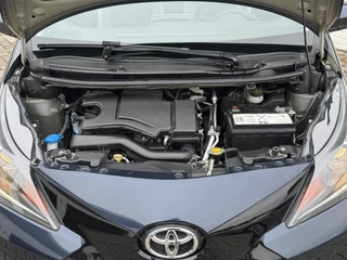 Toyota Aygo Toyota Aygo 1.0 VVT-i x-play Airco Camera Bluetooth Media player Nieuwe 4 seizoenen banden - afbeelding nr 38