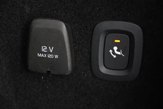 Volvo V60 Volvo V60 2.0 D4 MomentPro | Leder | Trekhaak |  Stoelverwarming | Adaptive cruise | Carplay | Navigatie | DAB | Camera | Full LED | Climate control - afbeelding nr 24