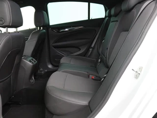Opel Insignia Opel Insignia 1.5 CDTI Business Elegance |  Stoel & stuurverwarming | Trekhaak | Camera | Matrix LED | Carplay | Keyless | Navigatie - afbeelding nr 6