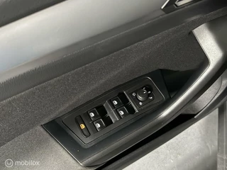 Volkswagen T-Roc Volkswagen T-Roc 1.5 TSI Style | CARPLAY | CRUISE | PDC - afbeelding nr 36