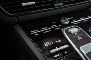 Porsche Cayenne Porsche Cayenne 3.0 E-Hybrid | Sport Chrono | Pano | HUD | Origineel NL Auto! - afbeelding nr 29