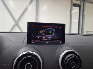 Audi A3 Audi A3 Sportback 1.4 e-tron PHEV Ambition 204pk | Panodak | 18