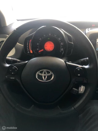 Toyota Aygo Toyota Aygo 1.0 VVT-i X 5DRS AIRCO CAMERA LED LMV - afbeelding nr 5