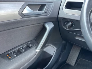 Volkswagen Touran Volkswagen Touran 1.4 TSI DSG COMFORTLINE 7P TREKHAAK/NAVI/CARPLAY/ACC/PDC - afbeelding nr 18
