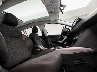 Peugeot 2008 Automaat (PANORAMADAK, NAVIGATIE, CRUISE, TREKHAAK, SPORTSTOELEN, NIEUWE APK, ELEK PAKKET, NIEUWSTAAT) - afbeelding nr 8