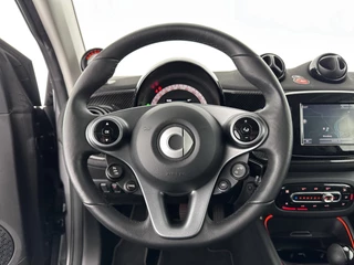 Smart Fortwo Aut. *PANO | FULL-LED | FULL-LEATHER | NAVI-FULLMAP | CAMERA | BRABUS-WHEELS | AMBIENT-LIGHT | AIRCO | PDC | CRUISE | DAB | CARPLAY | COMFORT-SEATS | 16''ALU* - afbeelding nr 17