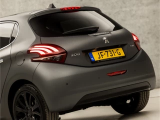 Peugeot 208 Peugeot 208 1.2 PureTech Sport (PANORAMADAK, APPLE CARPLAY, GROOT NAVI, CAMERA, CLIMATE, SPORTSTOELEN, GETINT GLAS, CRUISE, NIEUWSTAAT) - afbeelding nr 13