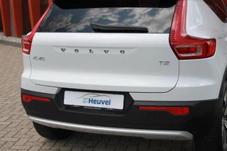 Volvo XC40 Volvo XC40 T2 Essential | Parkeercamera | Stoelverwarming | Leder | Pilot Assist | BLIS | Keyless - afbeelding nr 11