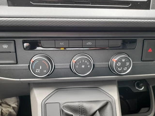 Volkswagen Transporter Volkswagen Transporter 150pk Automaat L2H1 28 Highline Navigatie Apple Carplay Cruise control Airco 3-Zits Euro6 - afbeelding nr 15