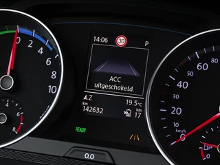 Volkswagen Golf Volkswagen Golf TSI GTE 204PK DSG / RNS / R-line / LED *NAP* - afbeelding nr 20