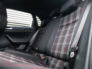 Volkswagen Polo Volkswagen Polo 2.0 TSI GTI Pano Beats Navi Cruise CarPlay - afbeelding nr 22