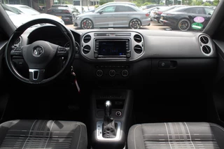 Volkswagen Tiguan Volkswagen Tiguan 1.4 TSI Edition / Trekhaak / Panoramadak / Apple CarPlay / 18'' / Navigatie / Xenon / Stoelverwarming / Cruise Control - afbeelding nr 2