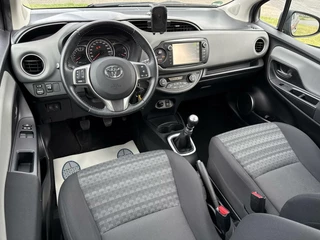 Toyota Yaris Toyota Yaris 1.3 VVT-i Trend - NAVI/LANEASSIST/CAM/LED/NAP - afbeelding nr 11