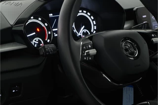 Škoda Fabia ŠKODA Fabia 1.0 TSI Selection 96pk > Camera/cruise/stoelverwarming/sfeerverlichting... | 8542 | - afbeelding nr 4