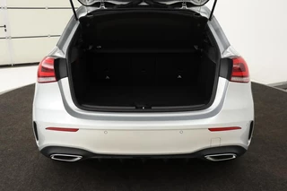 Mercedes-Benz A-Klasse Mercedes-Benz A-klasse 250e AMG Night | Stoelverwarming | Carplay |  Widescreen | Sfeerverlichting | Camera | Leder/Alcantara | Navigatie | Full LED - afbeelding nr 17