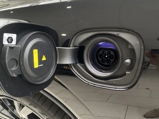 Volvo XC60 Volvo XC60 2.0 T6 Plug-in hybrid AWD Plus Black Edition 350PK Panoramadak, - afbeelding nr 28