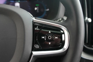 Volvo XC60 Volvo XC60 T6 Recharge AWD Ultimate Dark | Long Range | Panoramadak | Parkeercamera | Stoelverwarming | Pilot Assist | Glossy Black | Keyless - afbeelding nr 30