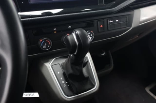 Volkswagen Transporter Volkswagen Transporter 2.0 TDI L2H1 Bulli 204PK Automaat | 15dkm NAP | Carplay - afbeelding nr 22