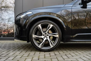 Volvo XC90 Volvo XC90 2.0 T8 Recharge AWD R-Design 360c Carbon Luchtvering - afbeelding nr 9