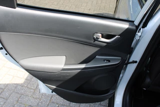 Hyundai Kona Hyundai Kona 1.0T Premium Navi/Leder/Wint/Cam/Pdc/Cool/18