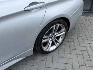 BMW 3 Serie BMW 320i Touring AUT M-Sport Stoelvw Pano NaviProf Trekhaak - afbeelding nr 36
