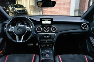 Mercedes-Benz GLA Mercedes GLA-klasse AMG 45 4Matic Pano / Camera / Recaro - afbeelding nr 2