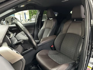 Toyota C-HR Toyota C-HR 1.8 Hybrid Executive [ TREKHAAK I LEER I DEALER ONDERHOUDEN I CA - afbeelding nr 4