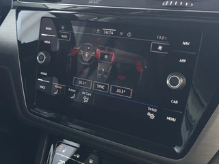 Volkswagen Touran Volkswagen Touran 1.5 TSI 150PK 7P CARPLAY NAVI CAMERA LED ELEK.KLEP VIR.COCKPIT DODE.HOEK DET. STOELVERW KEYLESS 7P 7PERS 09/2024 