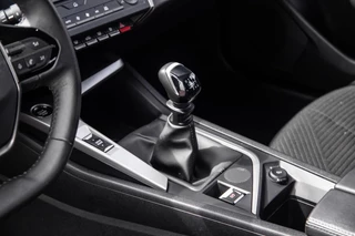Peugeot 308 Peugeot 308 1.2 PureTech Active Pack Business AIRCO / CRUISE CONTROLE / NEDERLANDSE AUTO - afbeelding nr 31