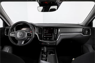 Volvo V60 Volvo V60 2.0 B3 163 PK Essential Edition - Automaat | Dig. Cockpit | Cruise | Stoel-+Stuurverw. | PDC | NAV + App. Connect | ECC | Elek. Klep | DAB | LM 17