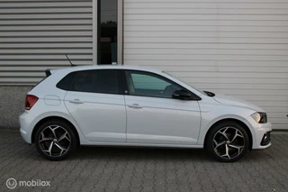 Volkswagen Polo Volkswagen Polo 1.0 TSI 90PK R-Line VIRTUAL BEATS NAVIGATIE - afbeelding nr 3