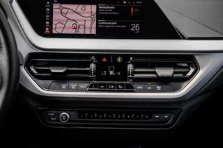 BMW 1 Serie BMW 1-serie 116i | Navi | PDC | Apple Carplay | Cruise | DAB | 17 inch | - afbeelding nr 30