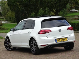 Volkswagen Golf Volkswagen Golf TSI GTE 204PK DSG / RNS / R-line / LED *NAP* - afbeelding nr 7