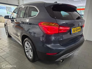 BMW X1 BMW X1 sDrive18d Corporate Lease Essential Head-up 1e Eig Dealer onder - afbeelding nr 6