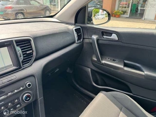 Kia Sportage Kia Sportage 1.6 GDI DynamicLine  , Navigatie , Achteruit rij Camera / Climate - & Cruise Controle / Volledig onderhouden - afbeelding nr 28