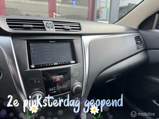 Suzuki Kizashi Suzuki Kizashi 2.4 Sport / Navigatie / Panoramadak / Luxe - afbeelding nr 7