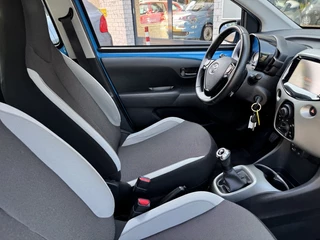 Toyota Aygo Toyota Aygo 1.0 VVT-i x-play 5Drs Camera NAP - afbeelding nr 7