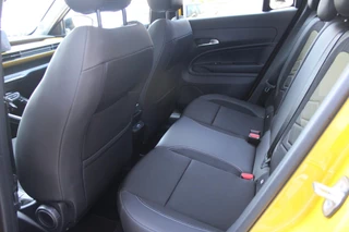 Jeep Avenger Jeep Avenger Summit 54 kWh | ACHTERUITRIJ CAMERA | STOEL VERWARMING | FULL LED KOPLAMPEN | 18