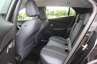 Peugeot e-2008 Peugeot e-2008 EV Allure 50 kWh / Camera / Half leder / Virtual Cockpit / 17'' / LED Koplampen / Keyless / Navigatie / Stoelverwarming / Cruise Control - afbeelding nr 11