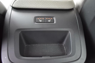 Volvo V60 Volvo V60 2.0 T5 Momentum | Leder | ACC | 18