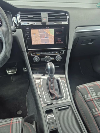 Volkswagen Golf Volkswagen Golf 2.0 TSI GTI Performance Virtual/Pano/Carbon/ - afbeelding nr 18