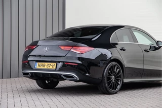Mercedes-Benz CLA Mercedes-Benz CLA 180 AMG Widescreen, Sfeerverlichting, Camera, 19